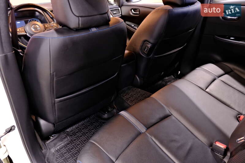 Хетчбек Nissan Leaf 2019 в Одесі