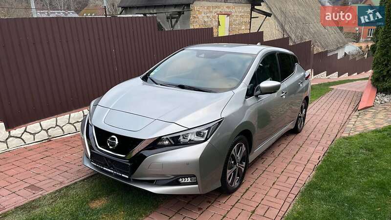 Хетчбек Nissan Leaf 2021 в Києві фото Хетчбек Nissan Leaf 2021 в Києві