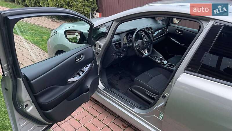 Хетчбек Nissan Leaf 2021 в Києві фото 12 Хетчбек Nissan Leaf 2021 в Києві