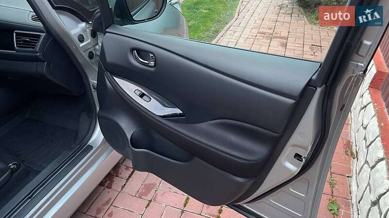 Хетчбек Nissan Leaf 2021 в Києві фото 15 Хетчбек Nissan Leaf 2021 в Києві