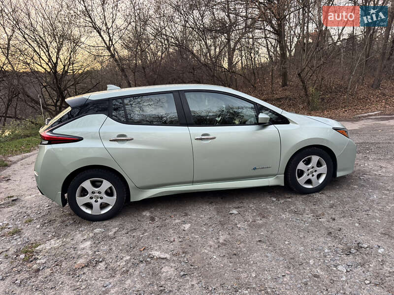 Хэтчбек Nissan Leaf 2018 в Киеве фото 4 Хэтчбек Nissan Leaf 2018 в Киеве
