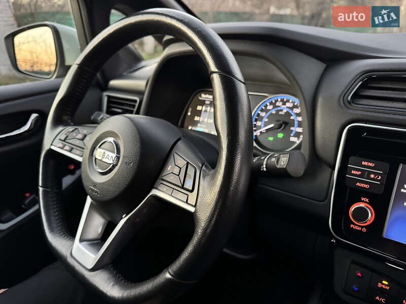 Хэтчбек Nissan Leaf 2018 в Киеве фото 48 Хэтчбек Nissan Leaf 2018 в Киеве
