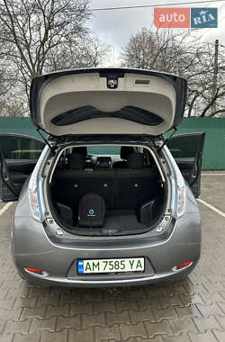 Хэтчбек Nissan Leaf 2013 в Житомире