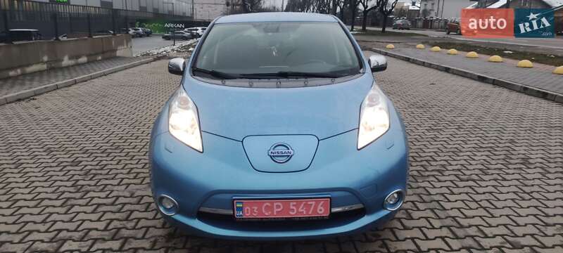 Хэтчбек Nissan Leaf 2012 в Ивано-Франковске