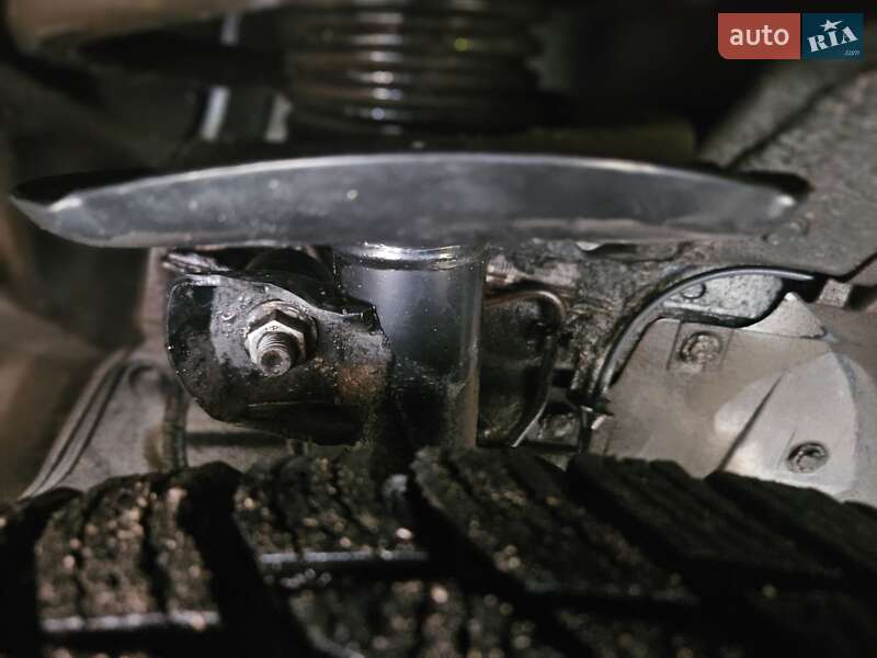 Хетчбек Nissan Leaf 2011 в Івано-Франківську