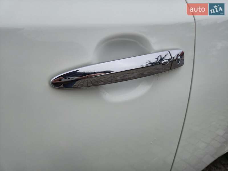 Хетчбек Nissan Leaf 2015 в Золочеві фото 24 Хетчбек Nissan Leaf 2015 в Золочеві