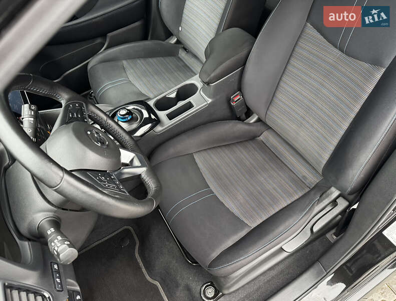 Хэтчбек Nissan Leaf 2021 в Владимире