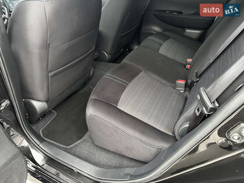 Хэтчбек Nissan Leaf 2021 в Владимире