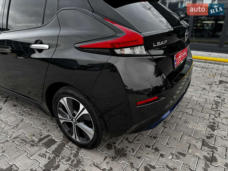 Хэтчбек Nissan Leaf 2021 в Владимире