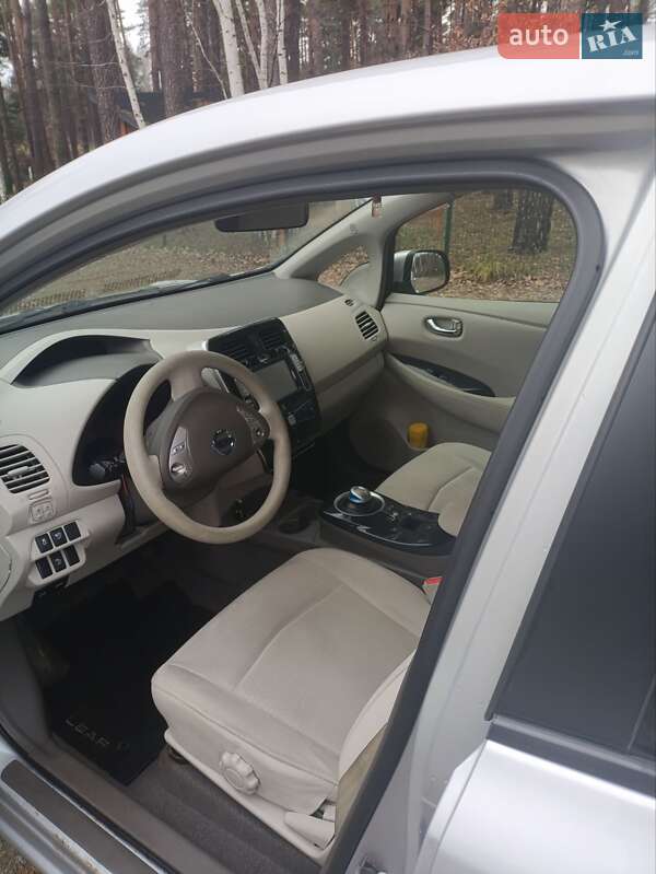 Хетчбек Nissan Leaf 2011 в Малині фото 6 Хетчбек Nissan Leaf 2011 в Малині