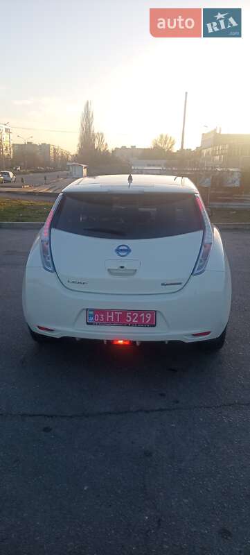 Хэтчбек Nissan Leaf 2012 в Запорожье