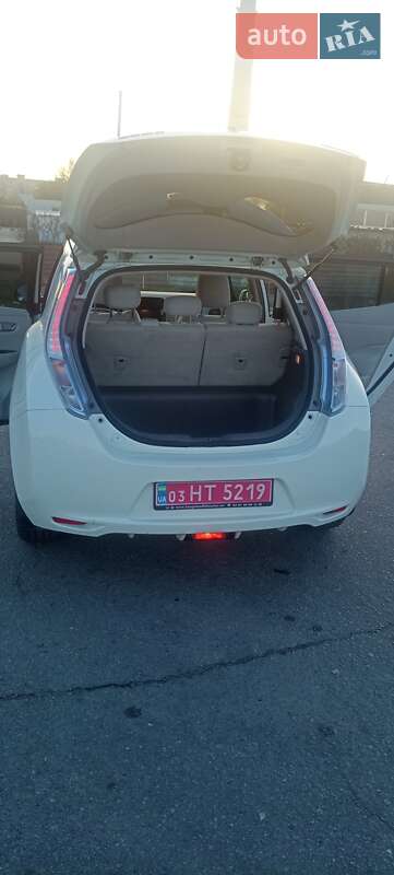 Хэтчбек Nissan Leaf 2012 в Запорожье