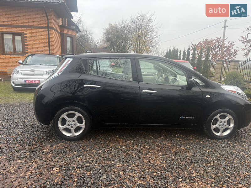 Хэтчбек Nissan Leaf 2012 в Луцке