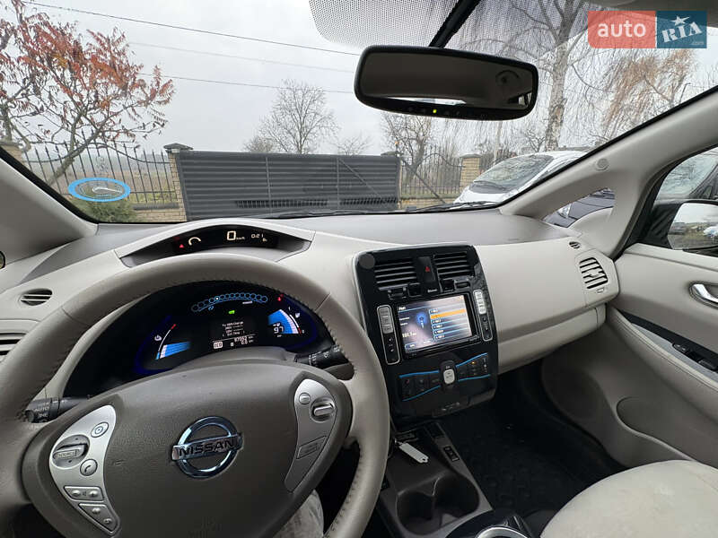 Хэтчбек Nissan Leaf 2012 в Луцке