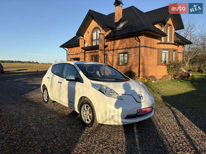 Хэтчбек Nissan Leaf 2014 в Луцке