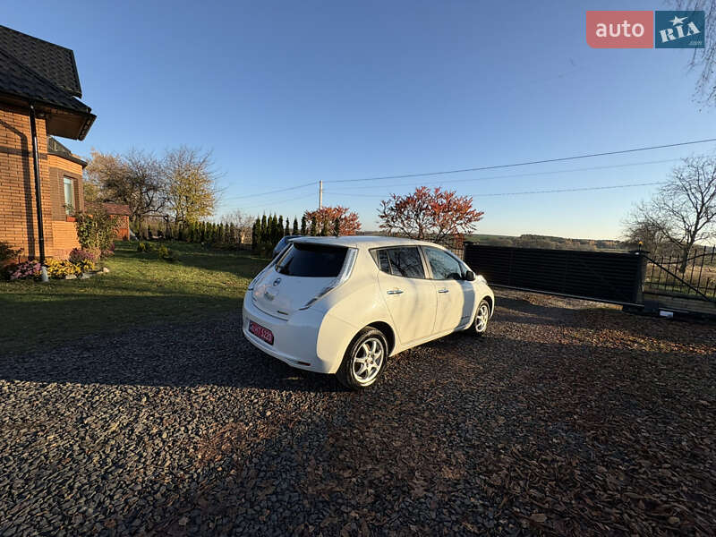 Хэтчбек Nissan Leaf 2014 в Луцке
