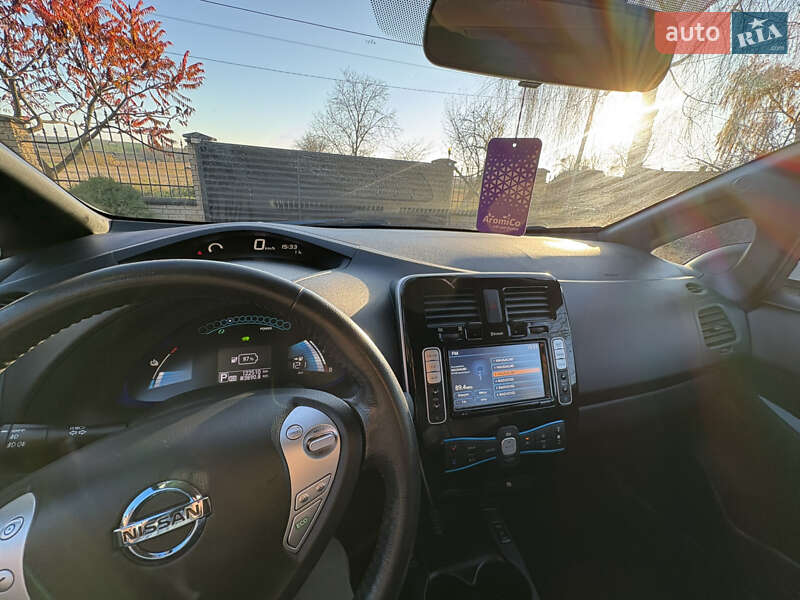Хэтчбек Nissan Leaf 2014 в Луцке