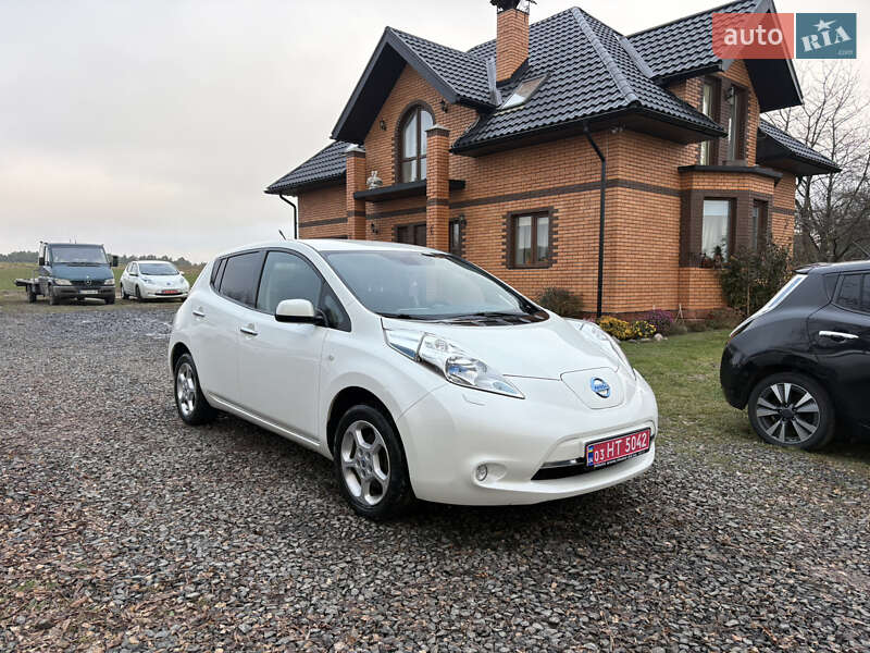 Хэтчбек Nissan Leaf 2013 в Луцке
