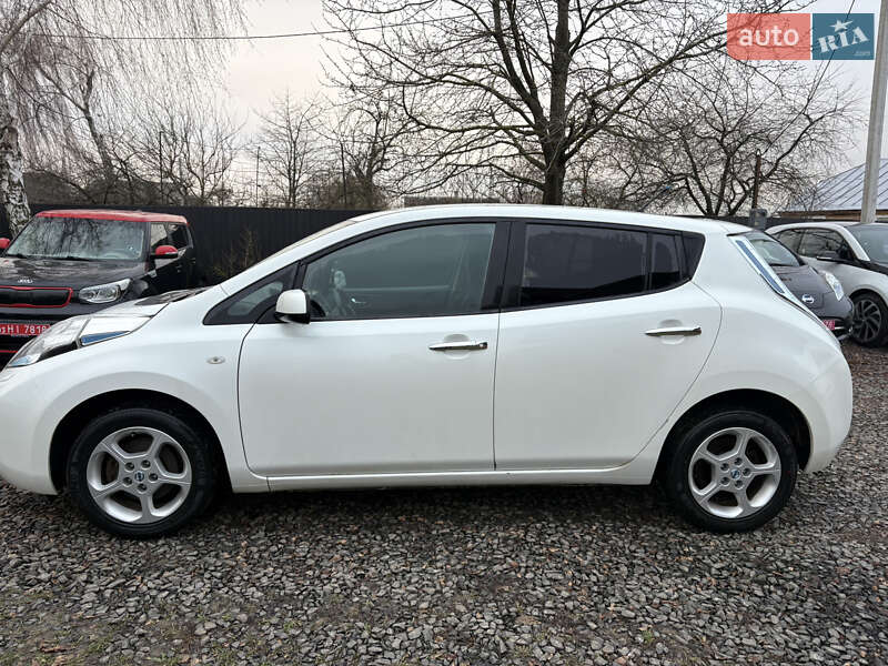 Хэтчбек Nissan Leaf 2013 в Луцке