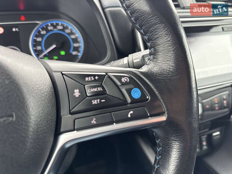 Хэтчбек Nissan Leaf 2018 в Львове