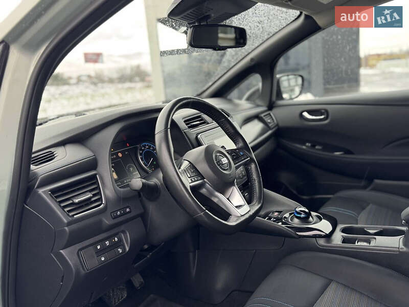 Хэтчбек Nissan Leaf 2018 в Львове