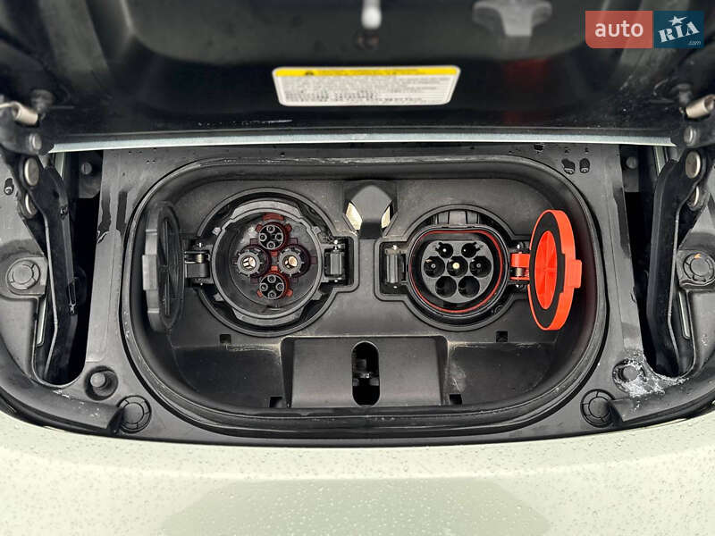 Хэтчбек Nissan Leaf 2018 в Львове