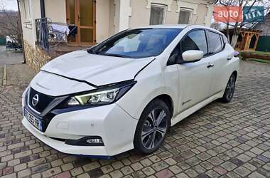 Хэтчбек Nissan Leaf 2019 в Хмельницком