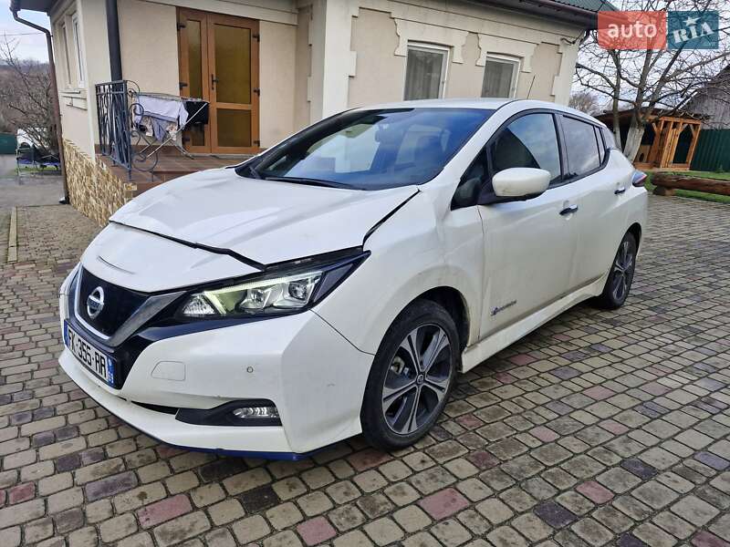 Хэтчбек Nissan Leaf 2019 в Хмельницком