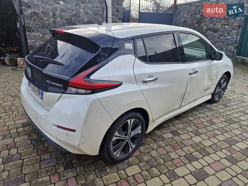Хэтчбек Nissan Leaf 2019 в Хмельницком