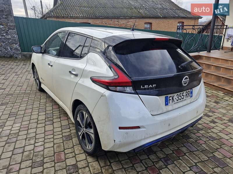 Хэтчбек Nissan Leaf 2019 в Хмельницком