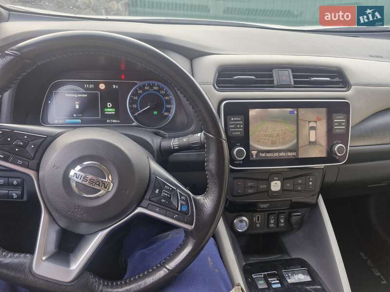 Хэтчбек Nissan Leaf 2019 в Хмельницком