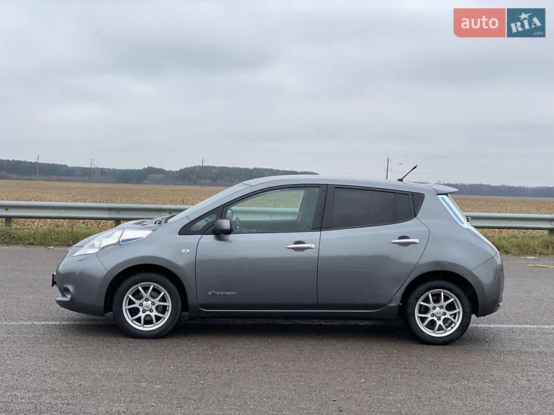 Хэтчбек Nissan Leaf 2014 в Радивилове