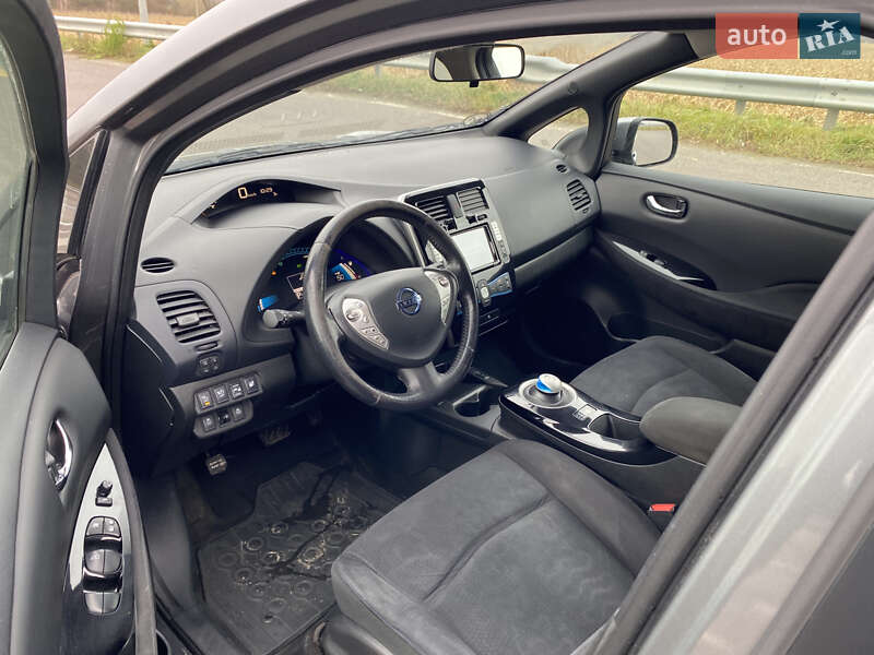 Хэтчбек Nissan Leaf 2014 в Радивилове