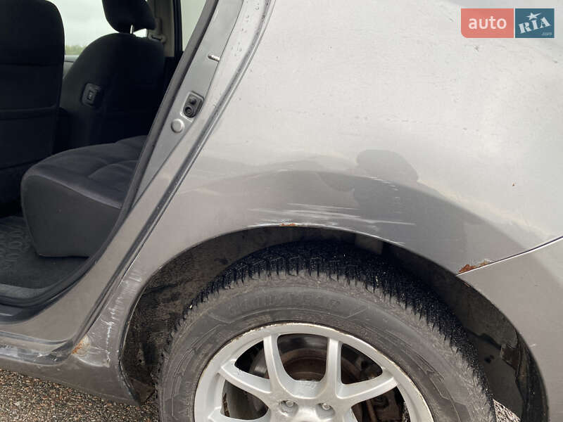 Хэтчбек Nissan Leaf 2014 в Радивилове