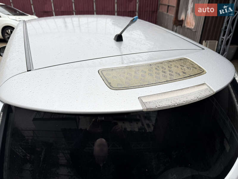 Хэтчбек Nissan Leaf 2012 в Умани