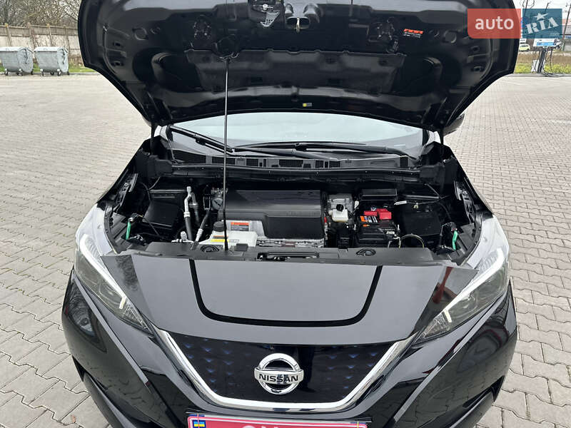 Хэтчбек Nissan Leaf 2021 в Виннице
