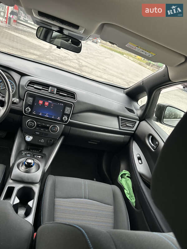 Хэтчбек Nissan Leaf 2021 в Виннице
