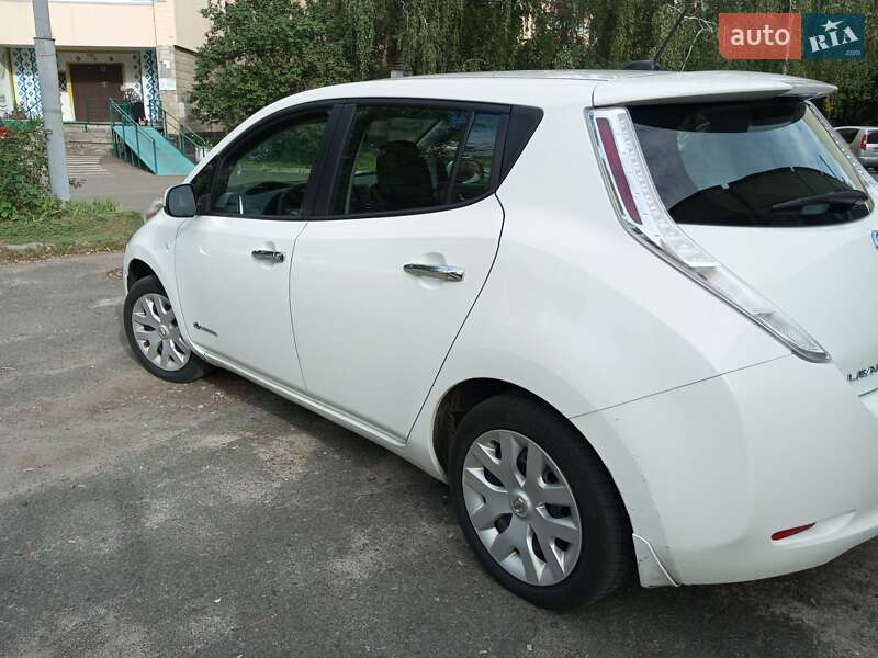 Хэтчбек Nissan Leaf 2014 в Киеве