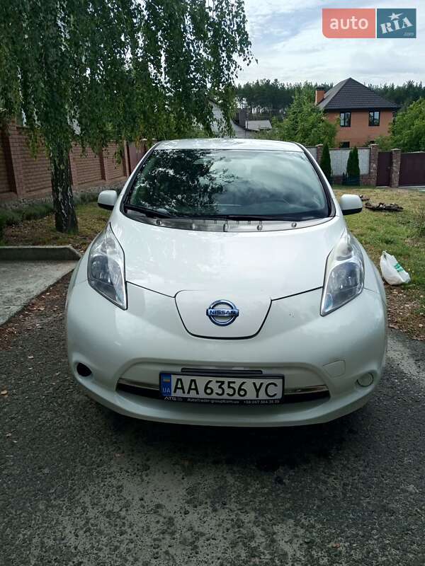Хэтчбек Nissan Leaf 2014 в Киеве