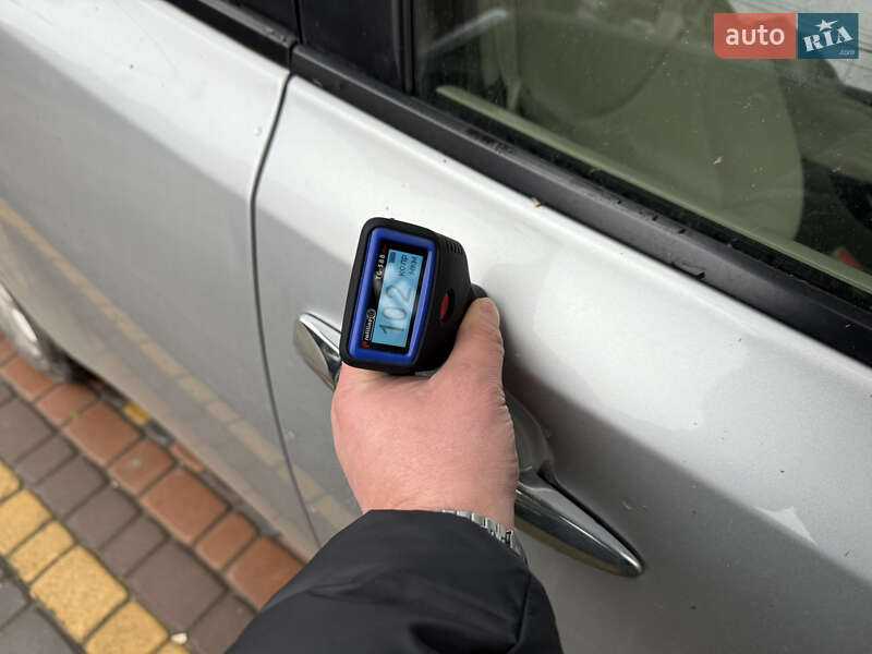 Хэтчбек Nissan Leaf 2012 в Умани