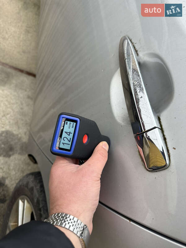 Хэтчбек Nissan Leaf 2012 в Умани