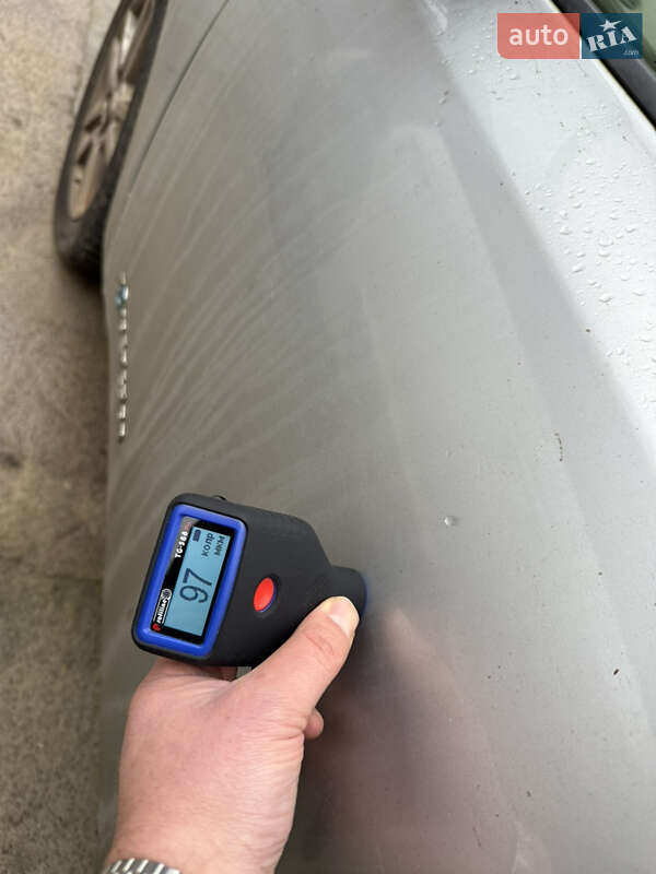 Хэтчбек Nissan Leaf 2012 в Умани