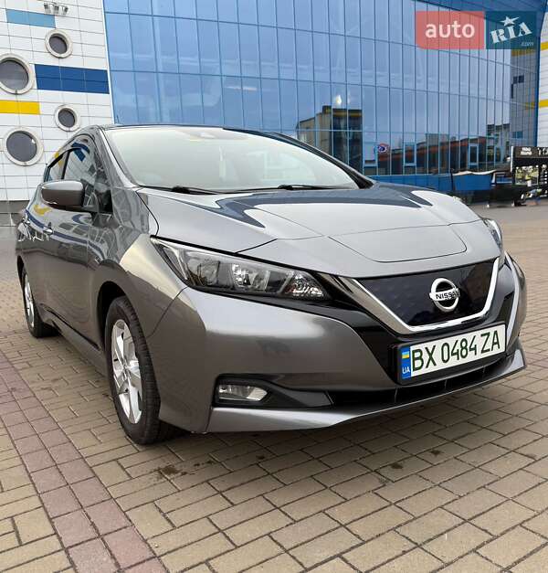 Хэтчбек Nissan Leaf 2020 в Хмельницком