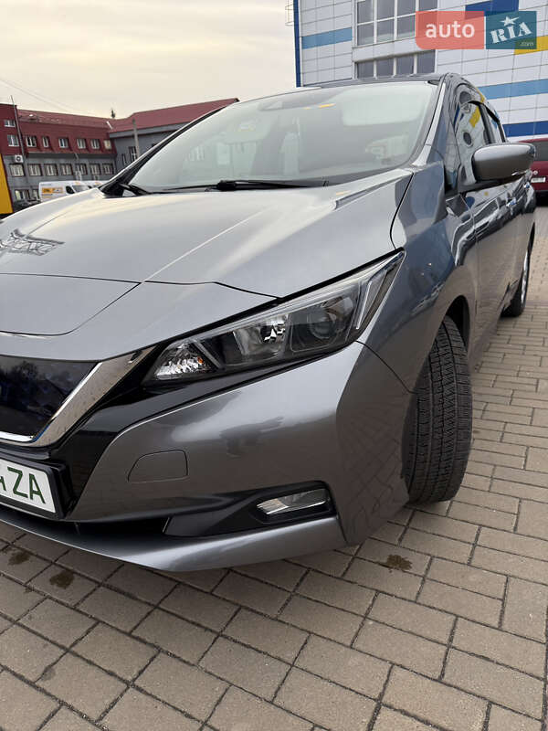 Хэтчбек Nissan Leaf 2020 в Хмельницком