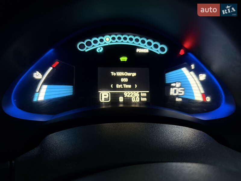 Хэтчбек Nissan Leaf 2012 в Умани