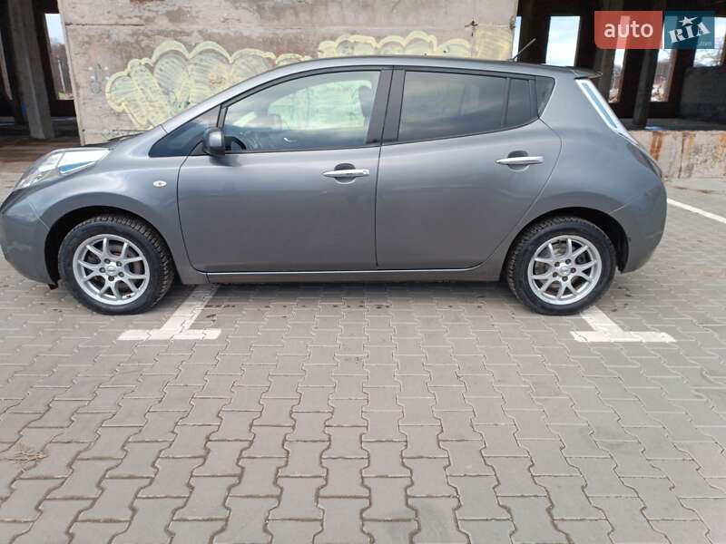 Хетчбек Nissan Leaf 2014 в Тернополі