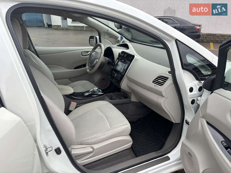 Хетчбек Nissan Leaf 2013 в Києві фото 15 Хетчбек Nissan Leaf 2013 в Києві