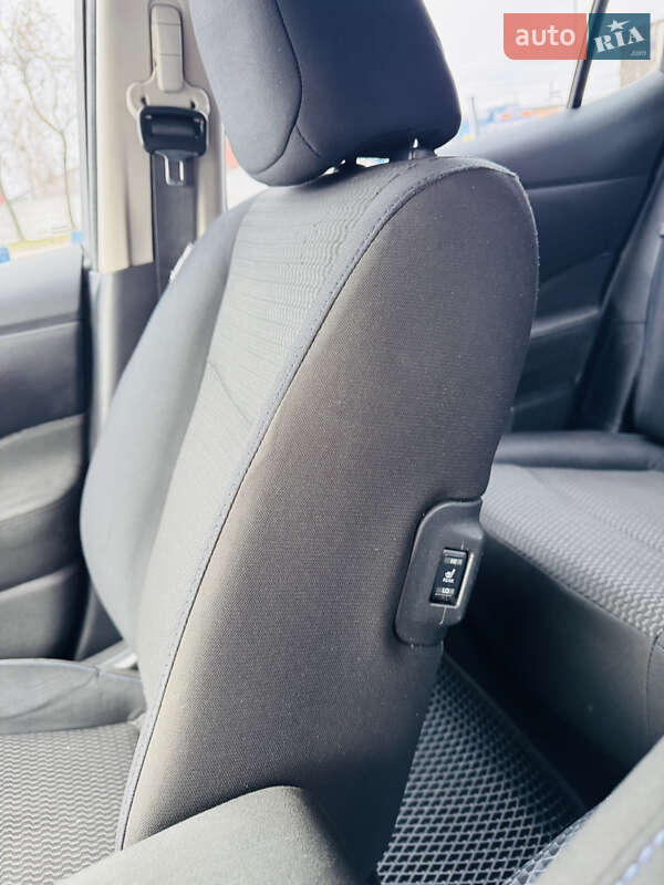 Хэтчбек Nissan Leaf 2015 в Житомире фото 10 Хэтчбек Nissan Leaf 2015 в Житомире