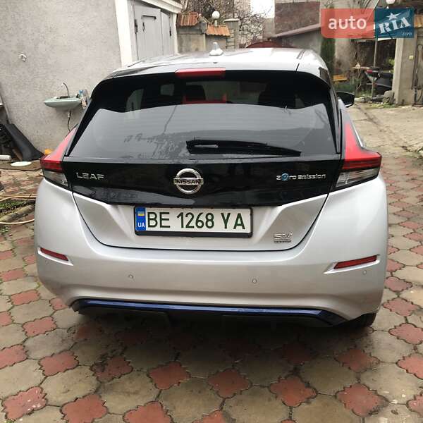 Хэтчбек Nissan Leaf 2021 в Николаеве