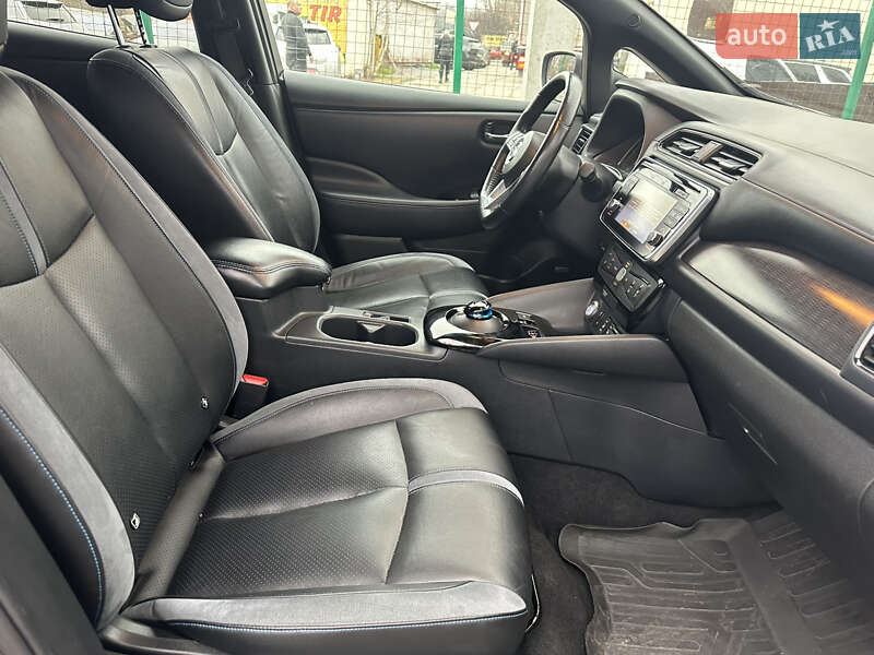 Хэтчбек Nissan Leaf 2018 в Одессе